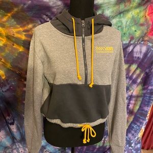 VANS CROPPED 1/2 ZIP HOODIE⚡️